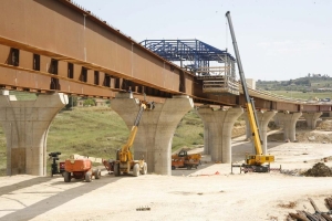 Realizzazione di strutture in carpenteria metallica per lavori di adeguamento a quattro corsie s.s.640 “Porto Empedocle”