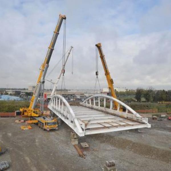 Lavori di realizzazione del ponte sul Rio Tresinara